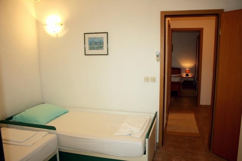 Apartments Mandic Tučepi Rom bilde