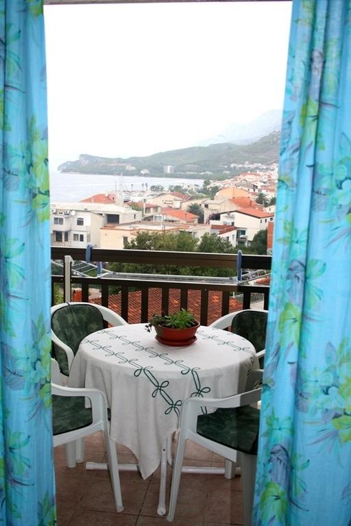 Apartments Mandic Tučepi Rom bilde